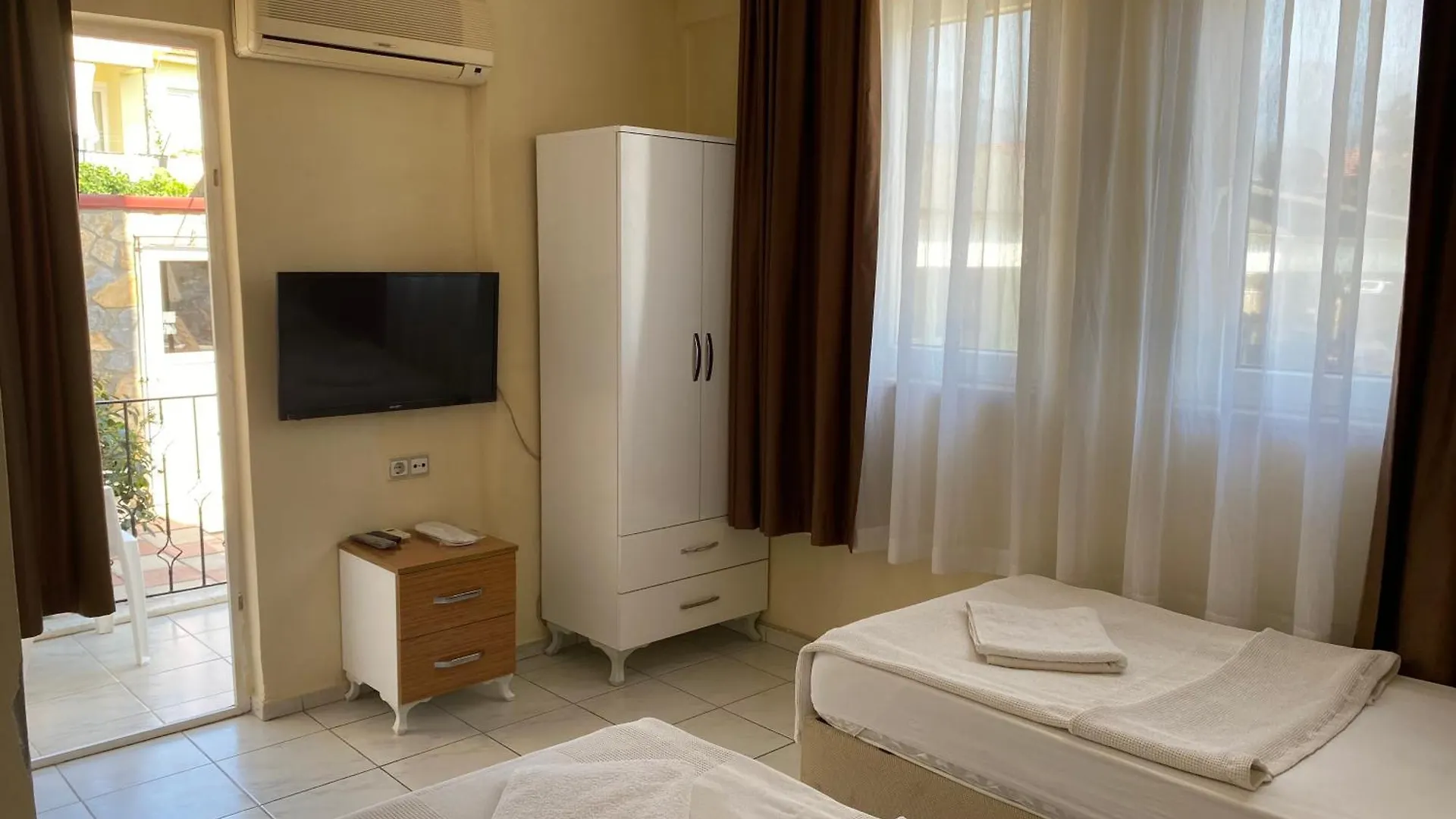 Cam Hotel Fethiye 0*,